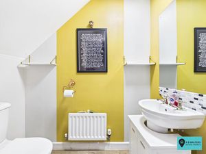 Ensuite- click for photo gallery